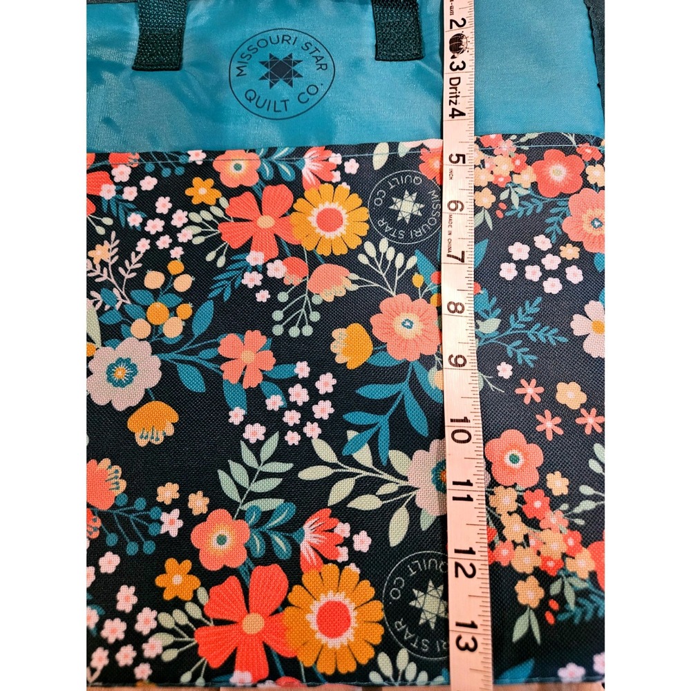 Missouri Star Quilt Co. Floral Tool Case Project Bag Organizer with Cutting Mat - Picture 9 of 9